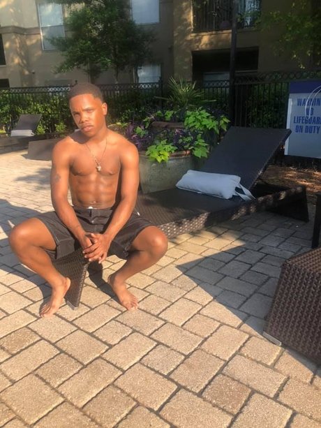 AYOOOOO MAJ エロティックなスター ギャラリー