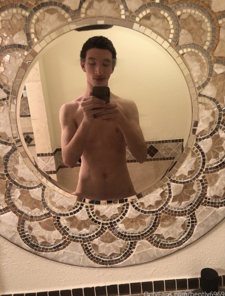 The Boy Next Door かわいいポルノスター ギャラリー