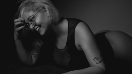 Nicole George ヌードのポルノスター 写真