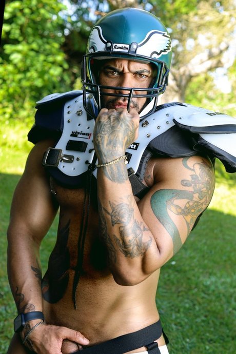 Nichollas dub ポルノスター 裸 写真