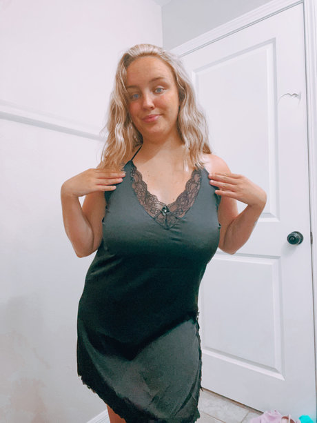 bethy 高品質女優 写真