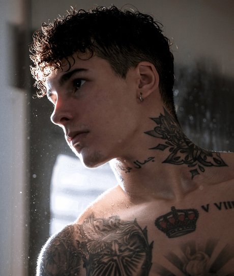 コスプレファックOnlyFans セクシー裸 写真