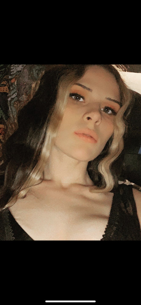 ニューハーフ ドミナトリックス OnlyFans 可愛い 画像