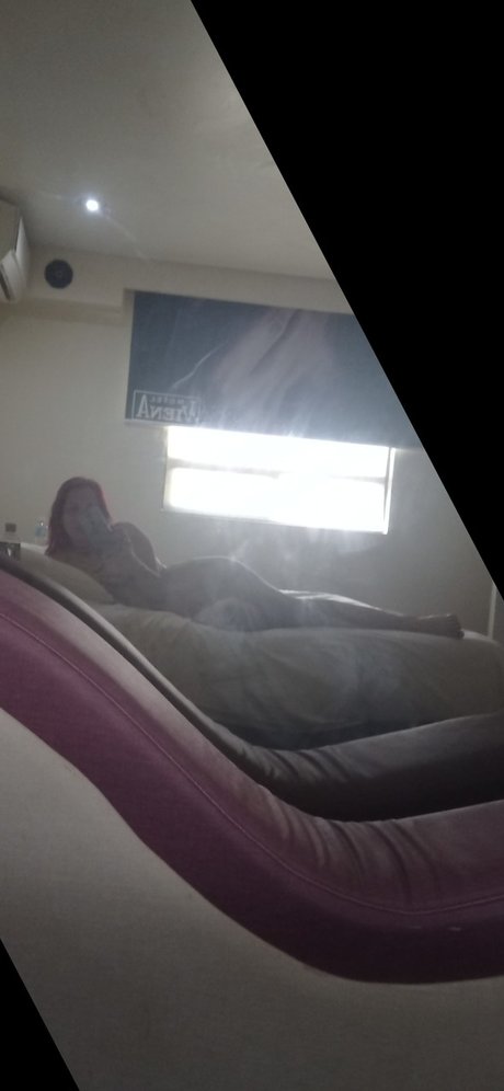 Nina Kitty 独占ポルノスター 画像