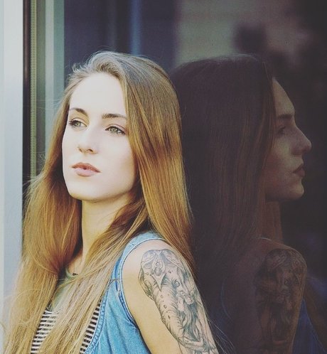 Cali Collins ヌードのポルノスター 写真