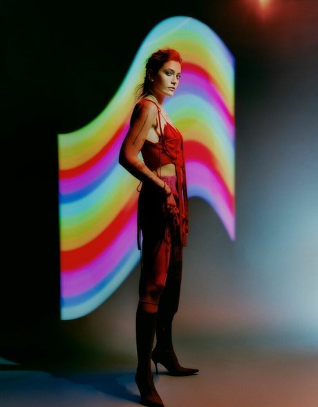 曲線美の赤毛OnlyFans HD 画像