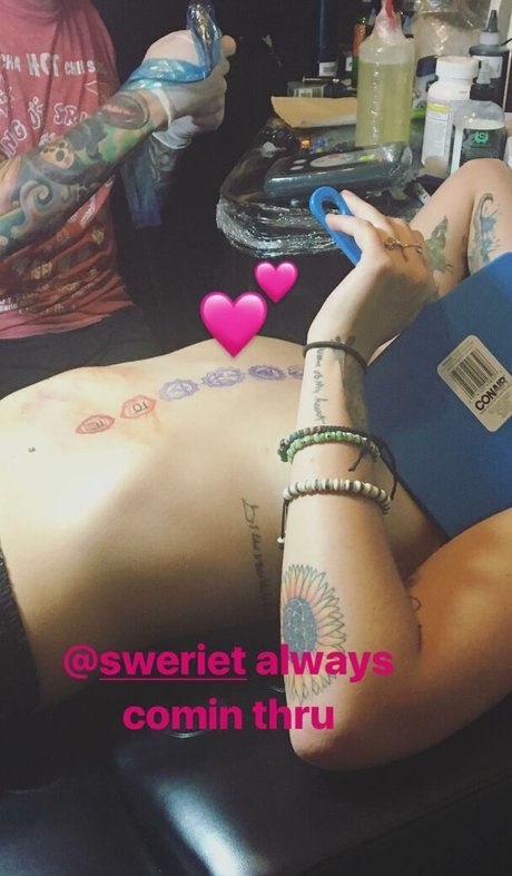 Paris Jackson ポルノスター セックス アーカイブ