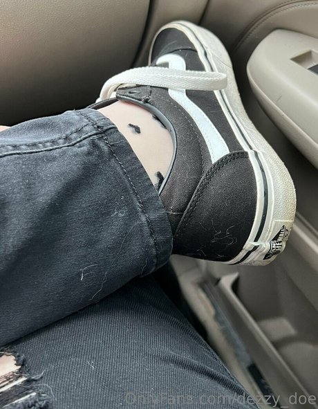 dezzydoefree ポルノスター 画像