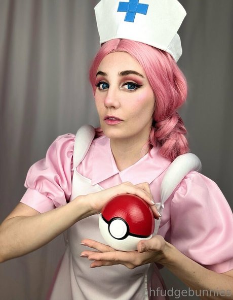 ofudgebunni ポルノスター 可愛い 写真