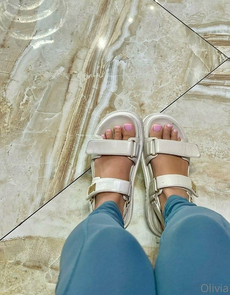 Olivia Mogan ポルノスター 美しい 画像