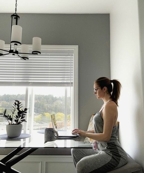 Layla Quinn ポルノスター 裸 写真