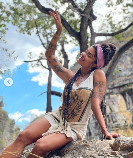 Aline Riscado xxxモデル 画像