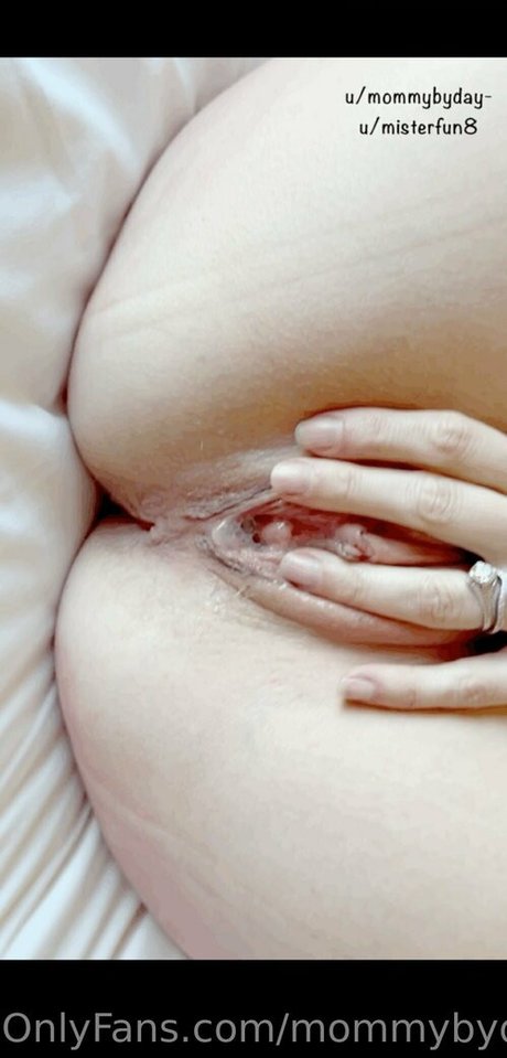 mommybyday 裸のスター 画像