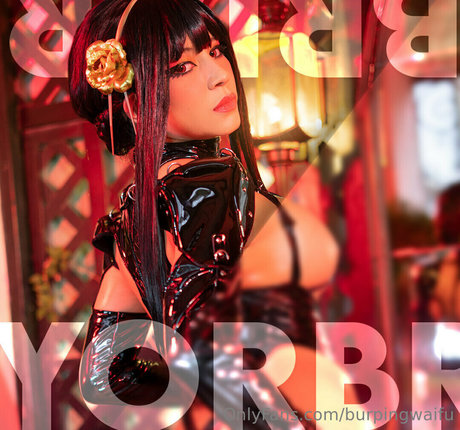 burpingwaifu ヌードモデル 写真