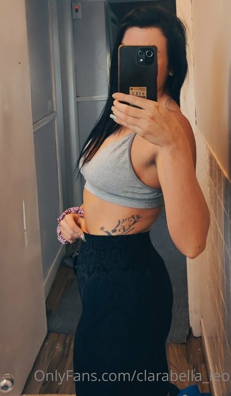 clarabella leo セクシーなポルノスター 写真