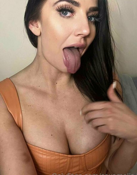 痩せたブロンドのOnlyFans ヌード 写真