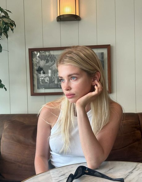 Alla Bruletova 高品質モデル 写真