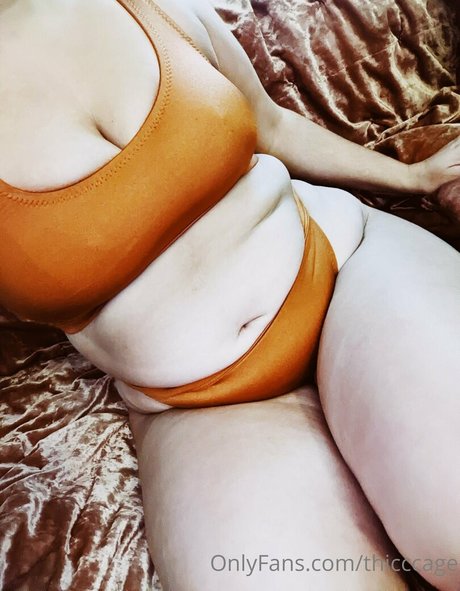 thicccage トップ女優 ギャラリー