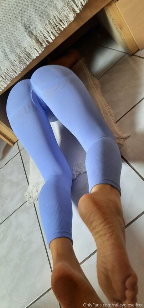 raileyfree 完璧な女優 写真