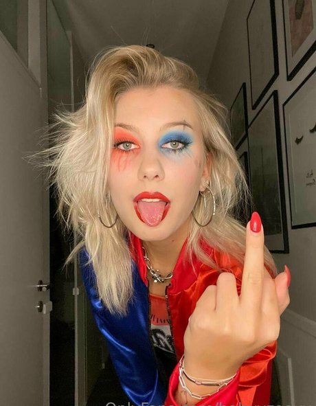 babyyzoeyy ポルノスター ギャラリー