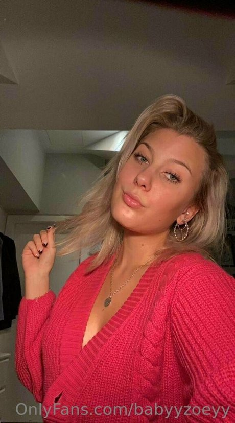 babyyzoeyy xxx女優 写真