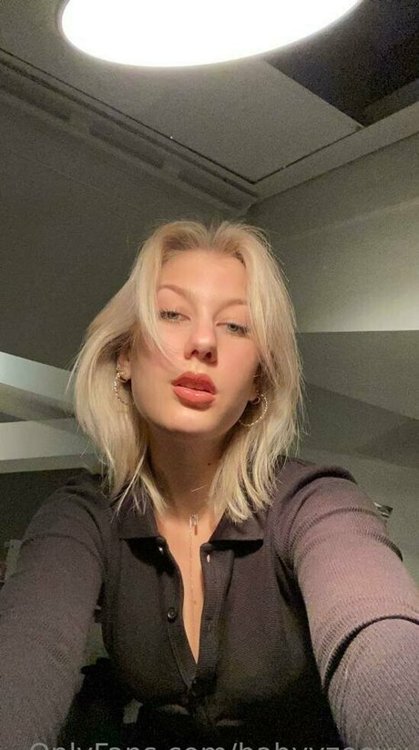 babyyzoeyy 最高のスター 写真