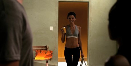 Alice Greczyn ポルノモデル ギャラリー