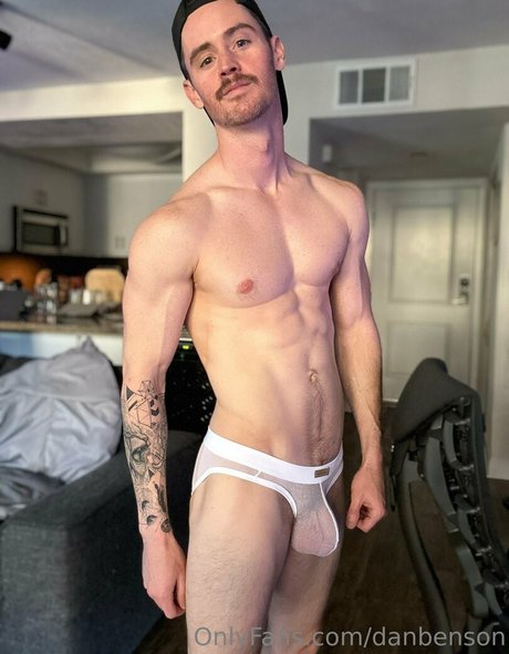 成熟したブロンドのOnlyFans エロチック 写真