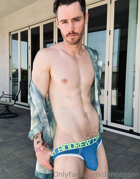 巨根ゲイOnlyFans ポルノ 写真