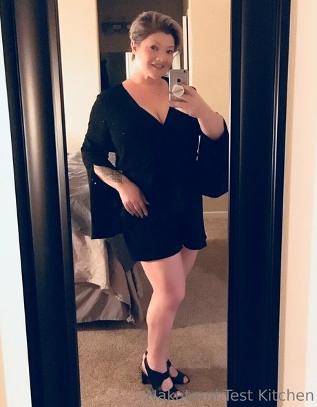 kellynakatomi セックス女優 写真