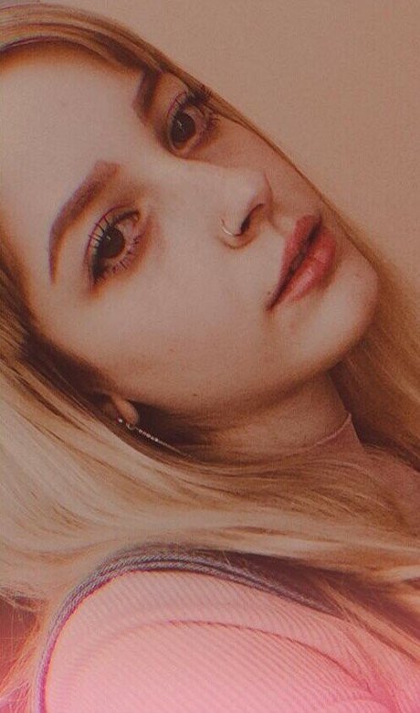 Agnese Innocente ポルノ女優 写真