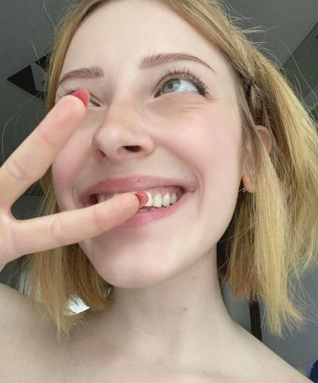 Agnese Innocente スター xxx 画像