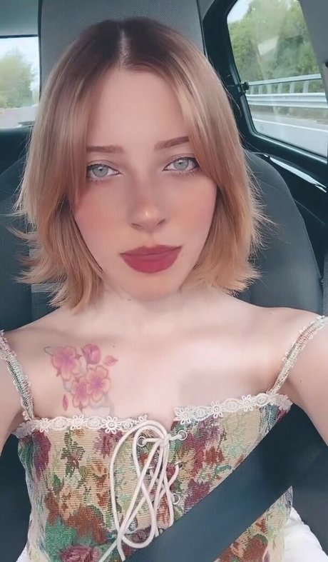 金髪ストリップOnlyFans 無料セックス 写真