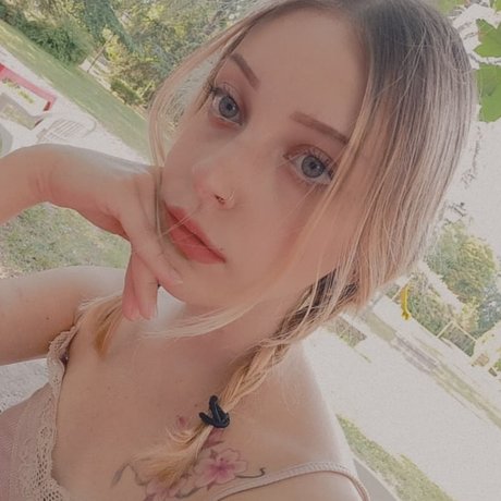 Agnese Innocente 高品質のスター ギャラリー