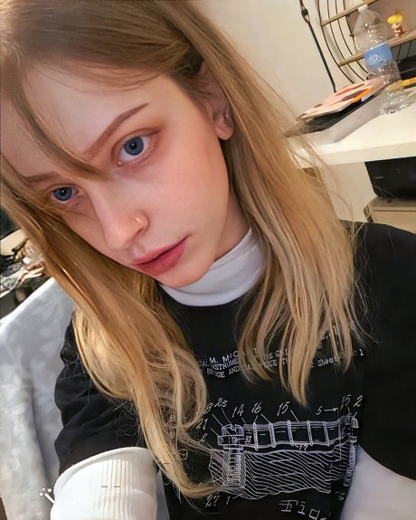 Agnese Innocente かわいいポルノスター 画像