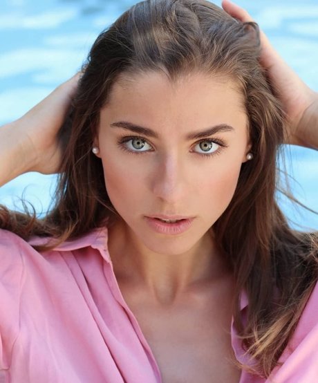 Stella Tiana Stegmann ポルノスター 裸 画像