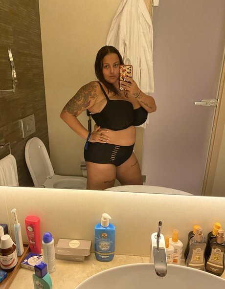 水中オンリーファン 裸 ギャラリー