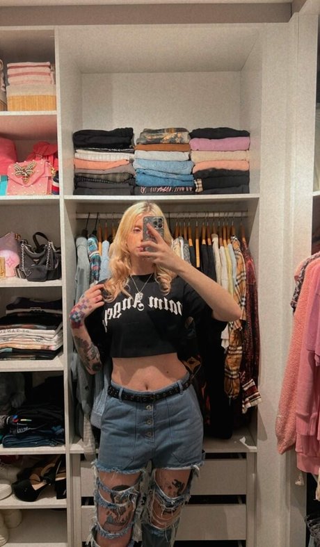 大きな白いチンポ OnlyFans セクシーヌード ギャラリー