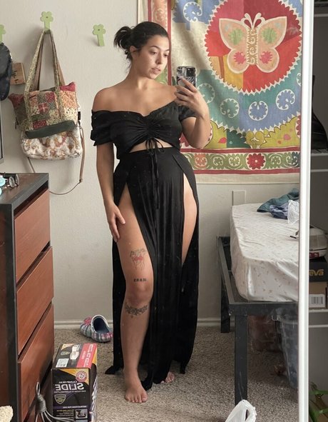 レズビアン ストラップオン OnlyFans 裸 写真