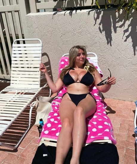 Anabel Kloe Lamarche トップスター ギャラリー