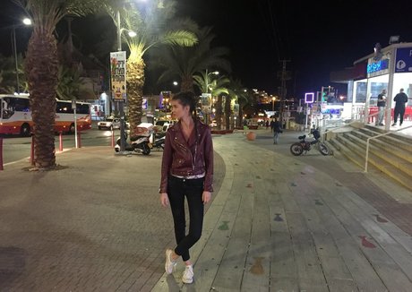 nicolefreee ポルノスター アート 画像