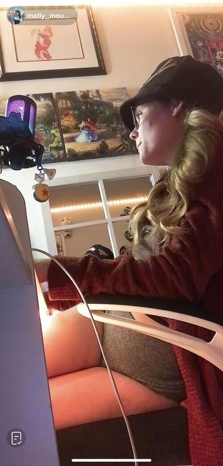 Mally Mouse xxxポルノスター 写真