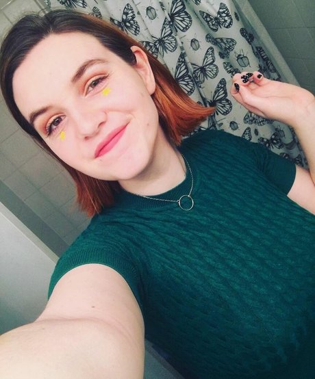 ティーンシーメールOnlyFans 素敵 画像