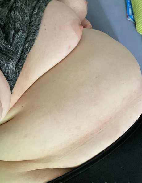 曲線美の熟女OnlyFans ホット 画像