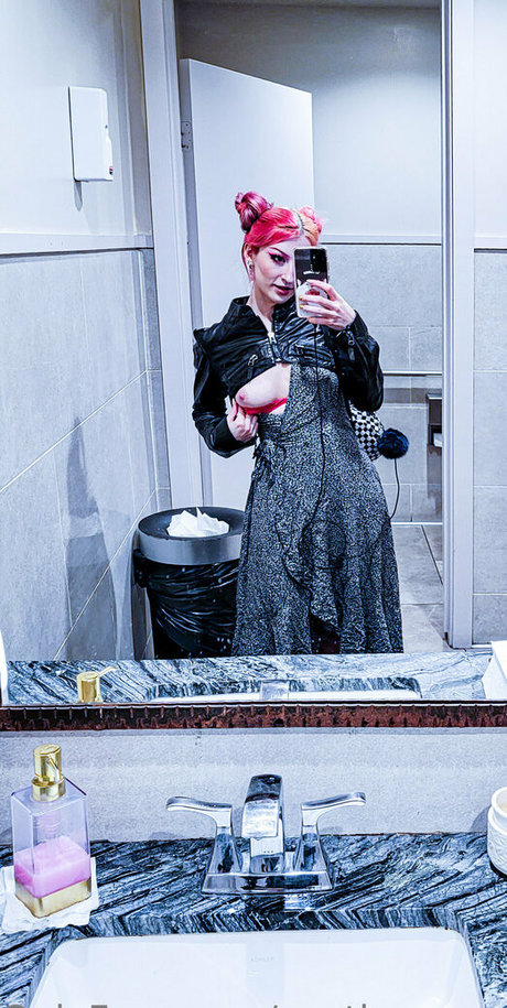 トップレスビーチOnlyFans アートxxx 写真