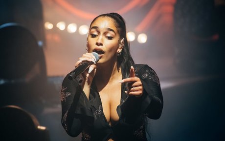 Jorja Smith 完璧なスター 写真