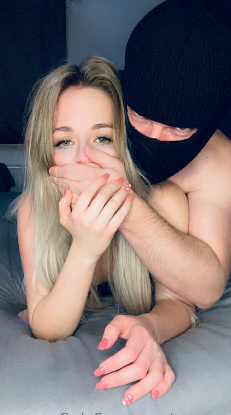 ティーンプッシーOnlyFans 無料セックス 写真