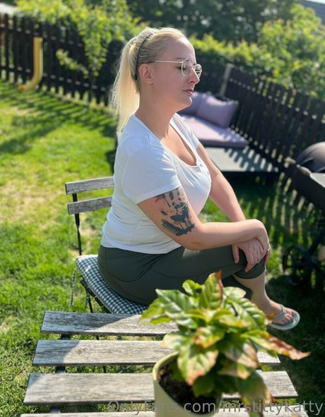 mrstittykatty ポルノスター 無料 写真