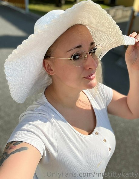 mrstittykatty 限定モデル 画像