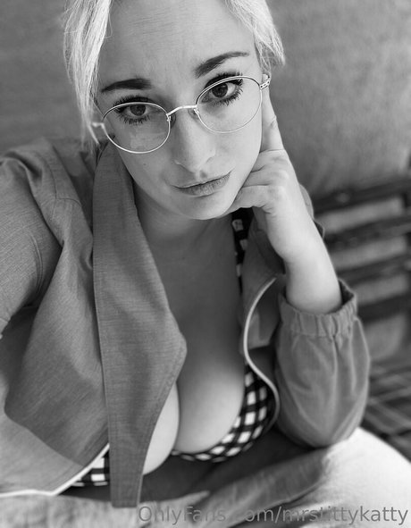 mrstittykatty 無料女優 写真